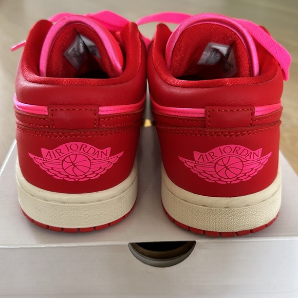 Nike Air Jordan 1 Low women’s - Picture 5 of 6
